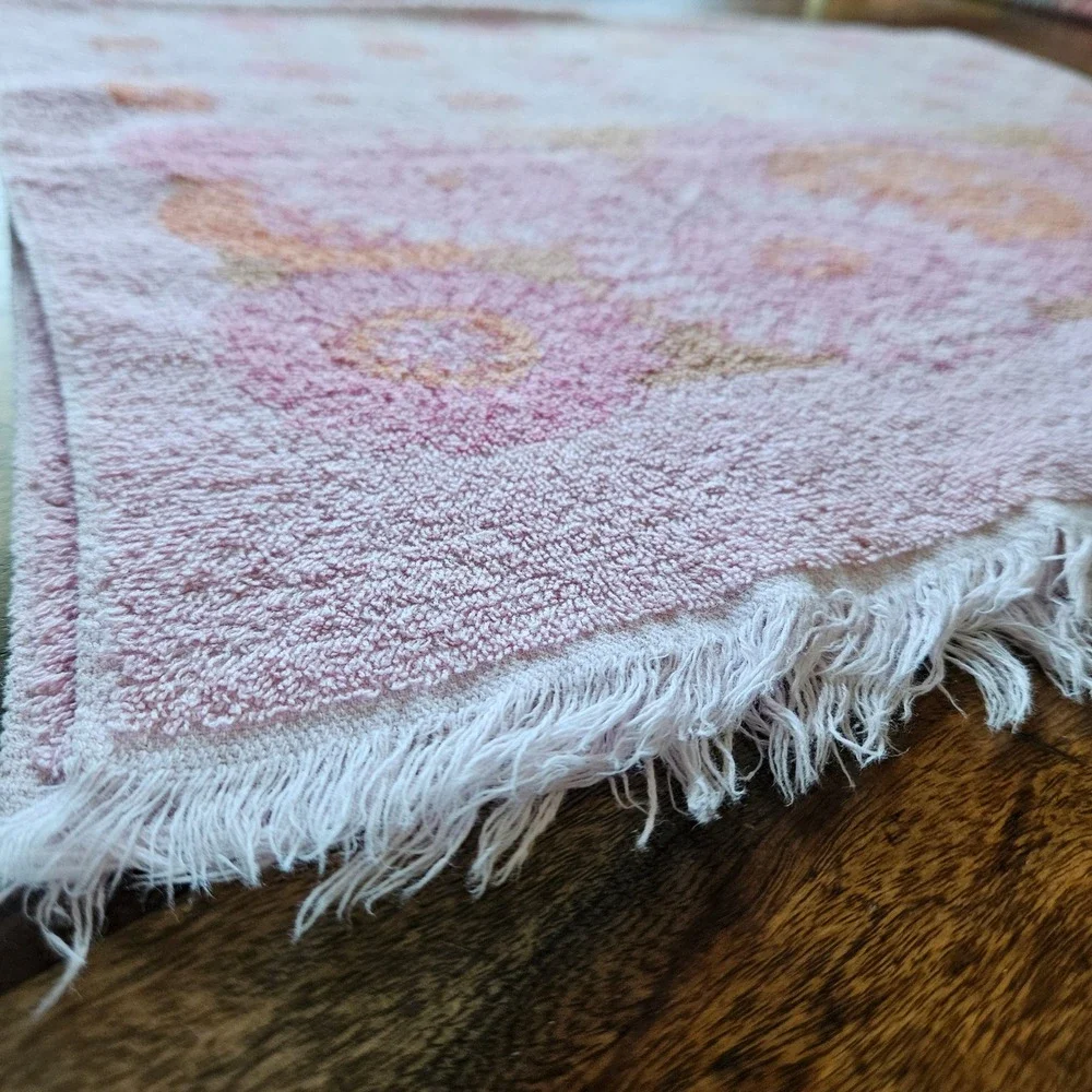 Vintage JC Penney Pink Mod Floral Bath Towel Cotton Fringe Retro 70s Made in USA